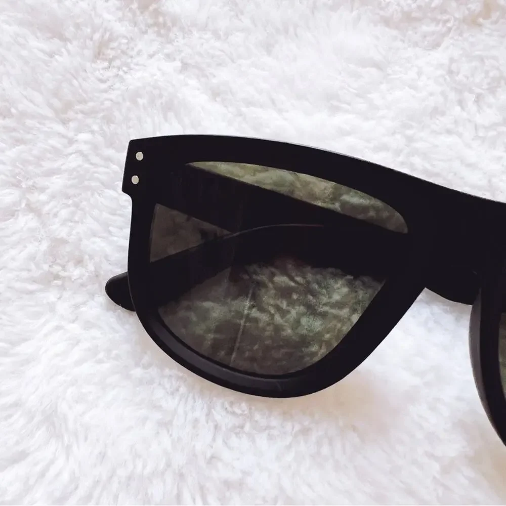 Simon Black Classic Sunglasses